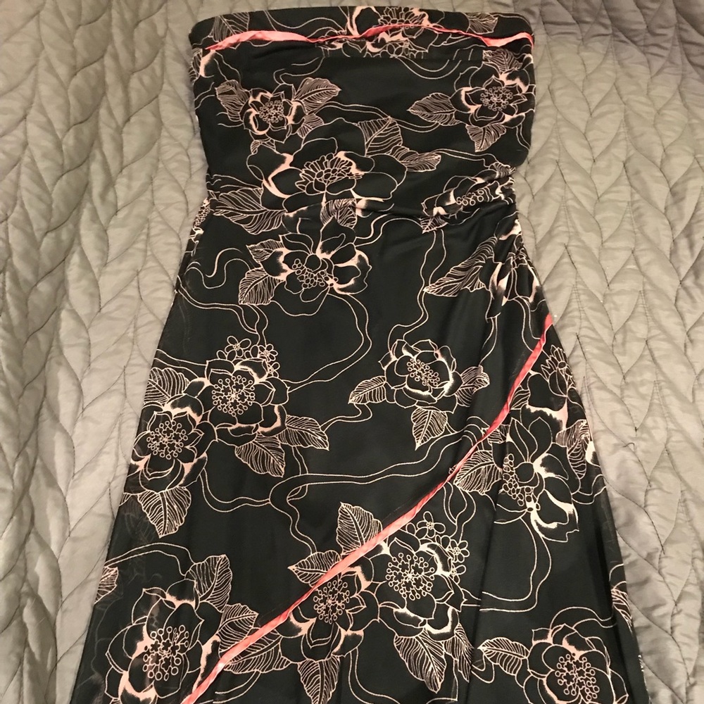 Black and pink flower dress